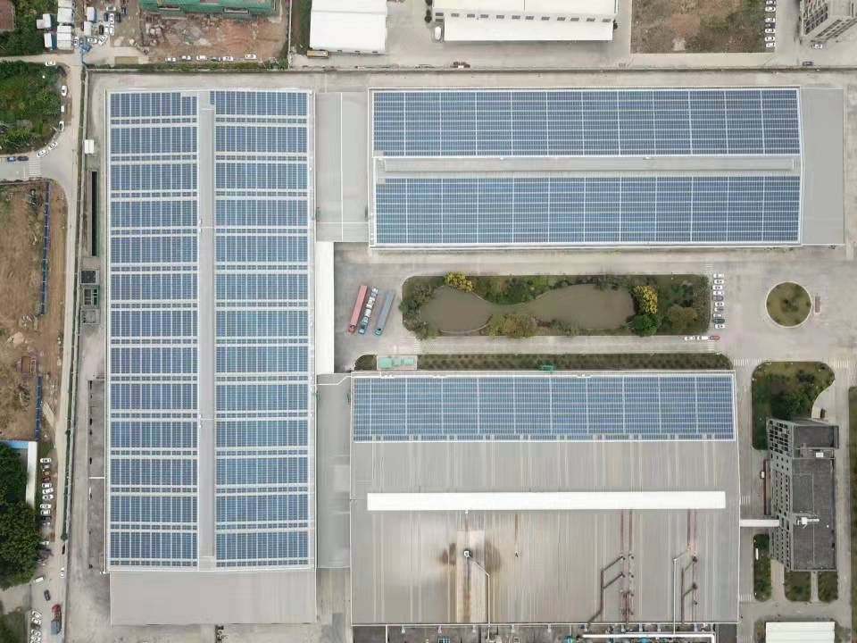 中國廣東肇慶 4.2MW 工商業(yè)屋頂項目